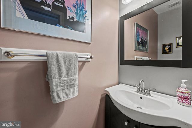 8 DEEP POWDER CT, Woodstock, MD 21163