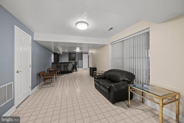 8 DEEP POWDER CT, Woodstock, MD 21163