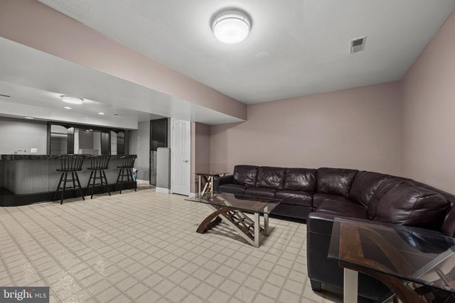 8 DEEP POWDER CT, Woodstock, MD 21163