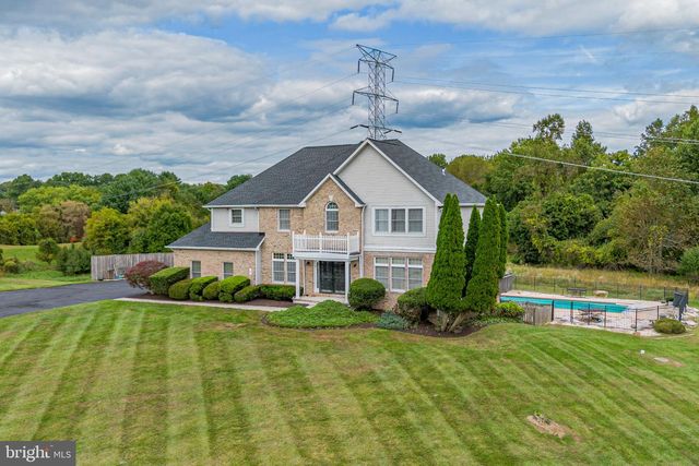 8 DEEP POWDER CT, Woodstock, MD 21163
