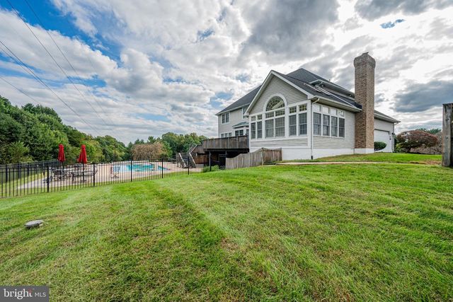 8 DEEP POWDER CT, Woodstock, MD 21163
