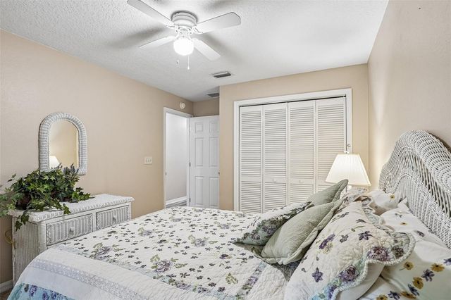 1274 N PALMETTO CIRCLE, Eustis, FL 32726