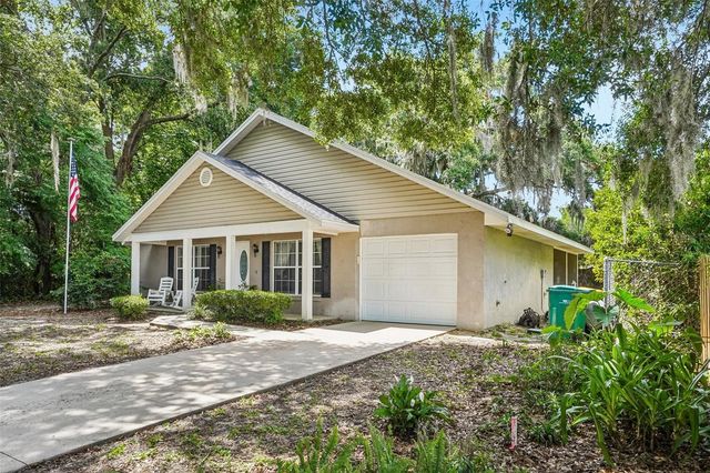 1274 N PALMETTO CIRCLE, Eustis, FL 32726