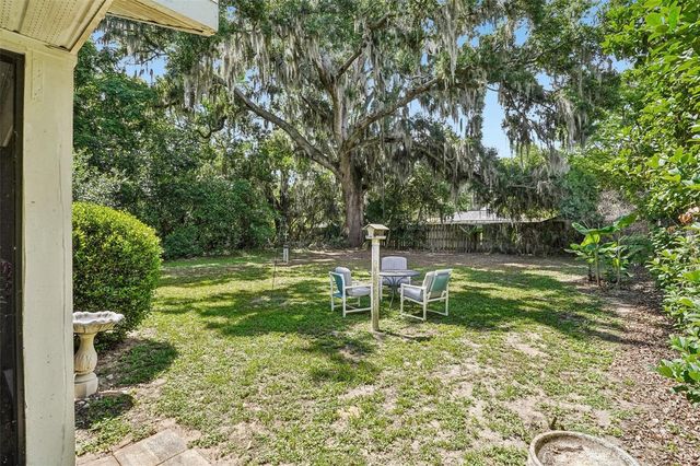1274 N PALMETTO CIRCLE, Eustis, FL 32726