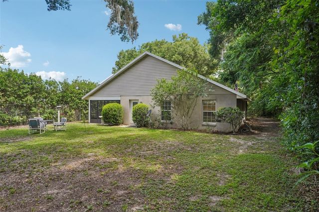 1274 N PALMETTO CIRCLE, Eustis, FL 32726