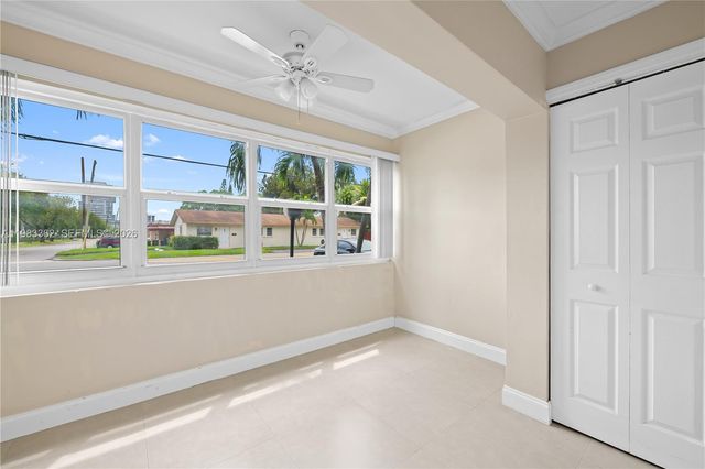 329 SE 3rd St 103S, Hallandale Beach, FL 33009