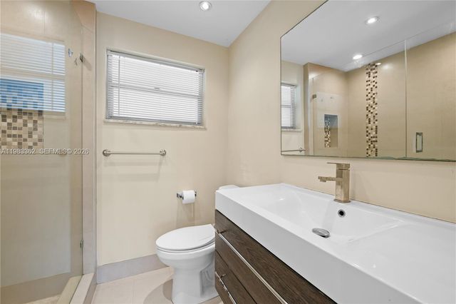 329 SE 3rd St 103S, Hallandale Beach, FL 33009