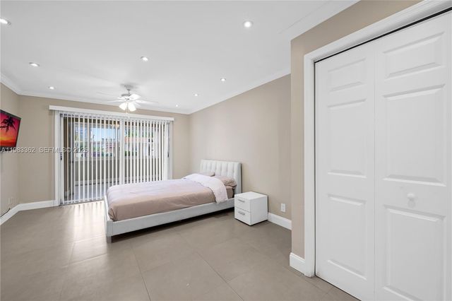 329 SE 3rd St 103S, Hallandale Beach, FL 33009