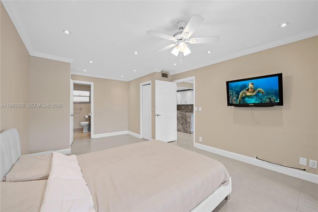 329 SE 3rd St 103S, Hallandale Beach, FL 33009