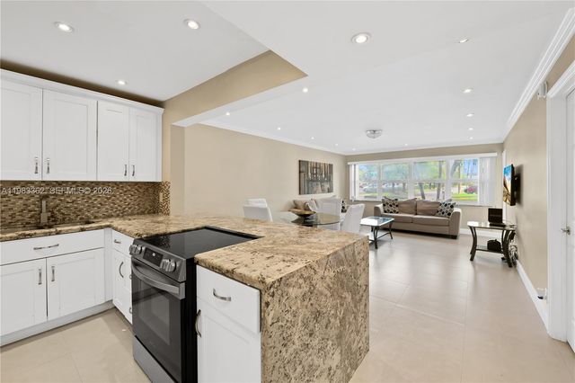 329 SE 3rd St 103S, Hallandale Beach, FL 33009