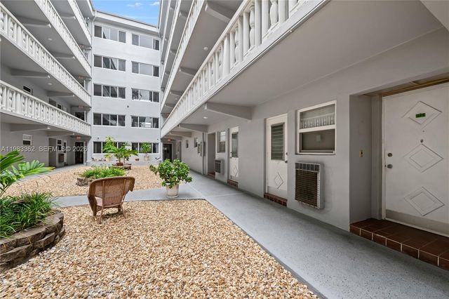 329 SE 3rd St 103S, Hallandale Beach, FL 33009