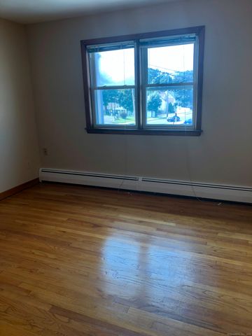 910 Boston Post Road 3, West Haven, CT 06516