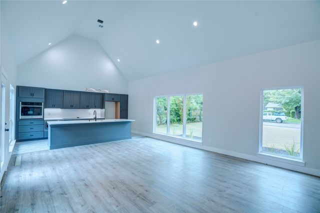 11535 Strand Street, Dallas, TX 75218