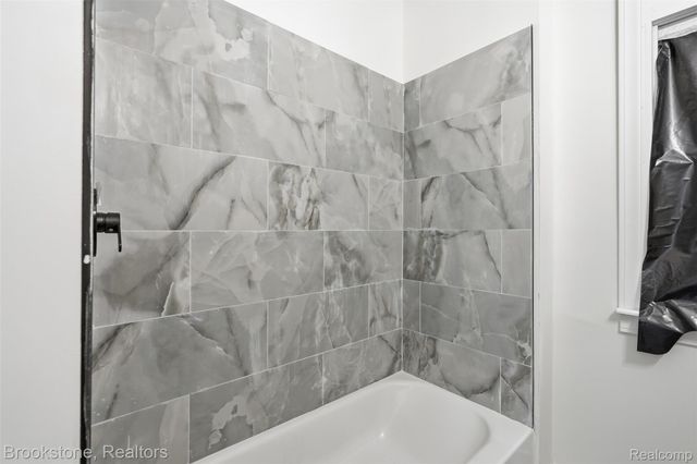 2509 Gladstone Street, Detroit, MI 48206