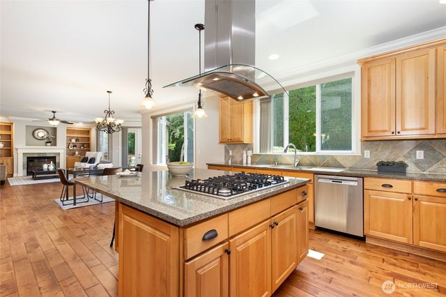 14809 NE 63rd Court, Redmond, WA 98052