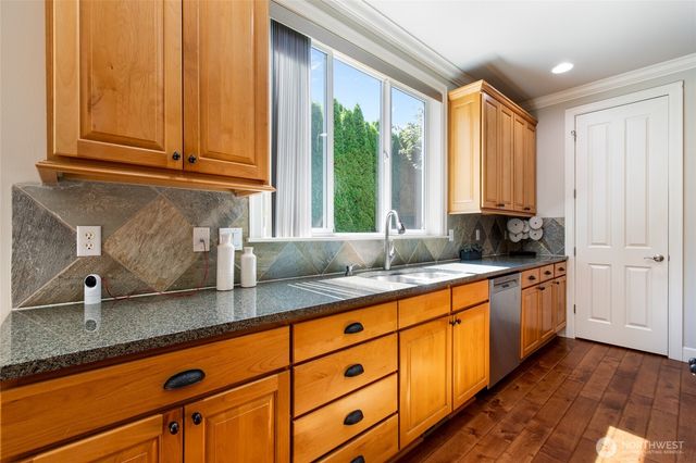 14809 NE 63rd Court, Redmond, WA 98052