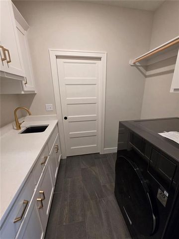 11275 S Gleason Road, Olathe, KS 66061