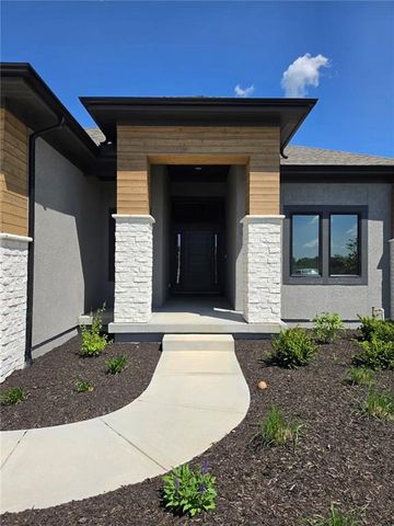 11275 S Gleason Road, Olathe, KS 66061