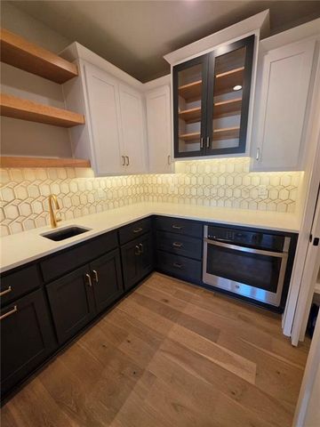 11275 S Gleason Road, Olathe, KS 66061