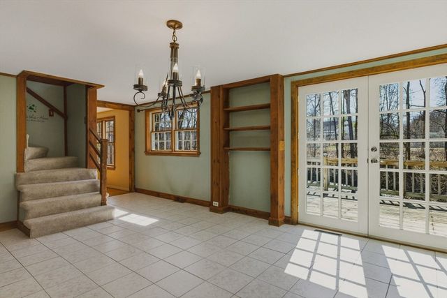 2 North Street, Merrimac, MA 01860