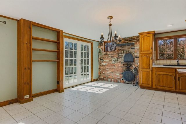 2 North Street, Merrimac, MA 01860