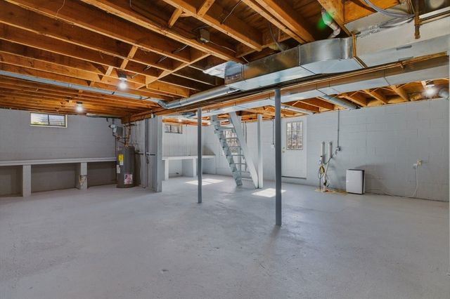 2 North Street, Merrimac, MA 01860