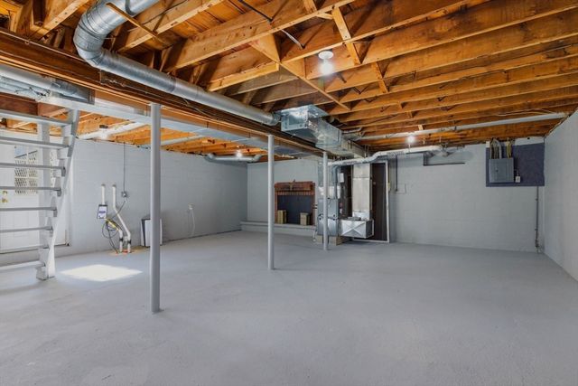 2 North Street, Merrimac, MA 01860