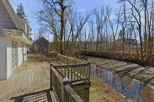 2 North Street, Merrimac, MA 01860