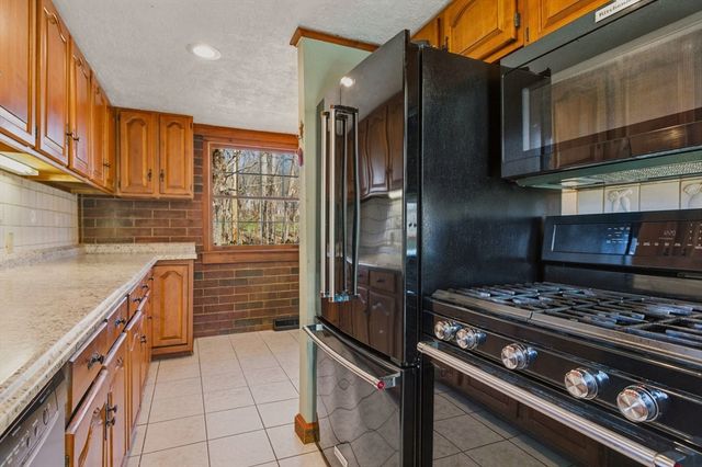 2 North Street, Merrimac, MA 01860