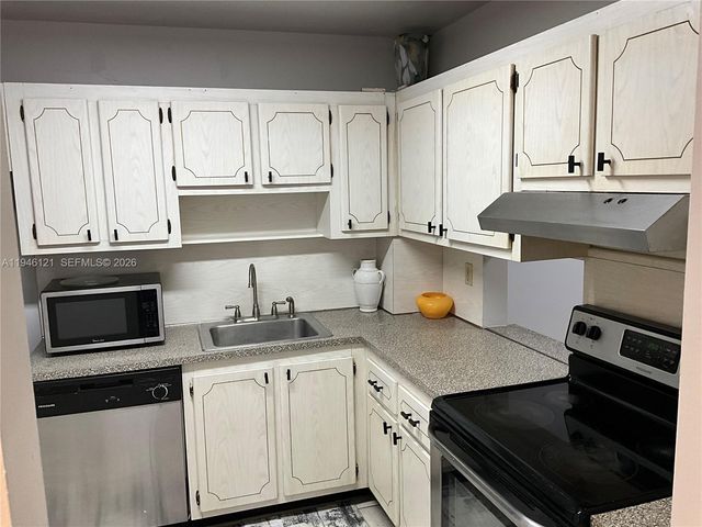 101 Berkley Rd 205, Hollywood, FL 33024