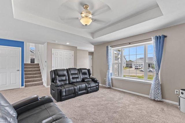 1423 E Longneedle LANE, Elkhorn, WI 53121