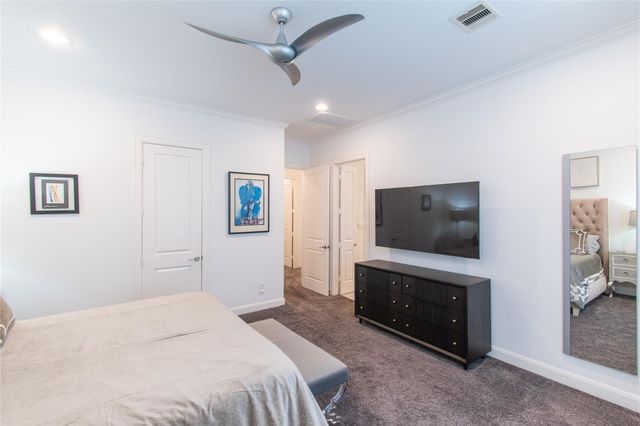 2209 Chenevert Street B, Houston, TX 77003