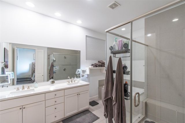 2209 Chenevert Street B, Houston, TX 77003