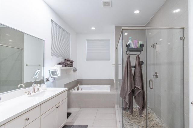 2209 Chenevert Street B, Houston, TX 77003