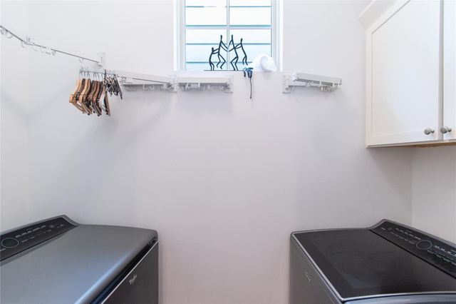 2209 Chenevert Street B, Houston, TX 77003