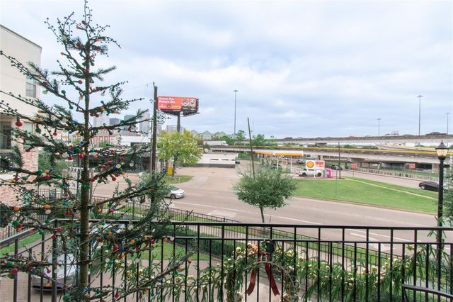 2209 Chenevert Street B, Houston, TX 77003