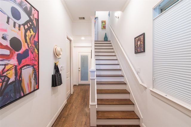 2209 Chenevert Street B, Houston, TX 77003