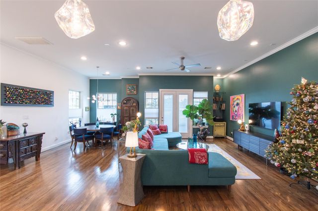 2209 Chenevert Street B, Houston, TX 77003