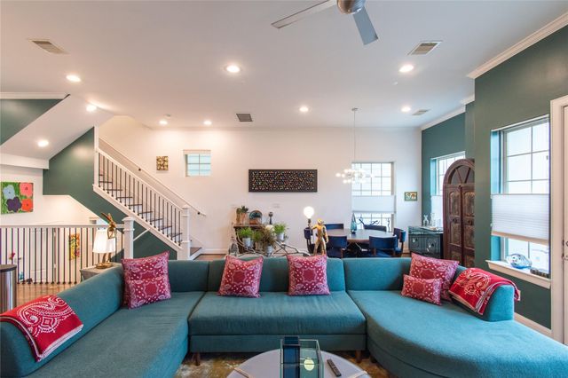 2209 Chenevert Street B, Houston, TX 77003