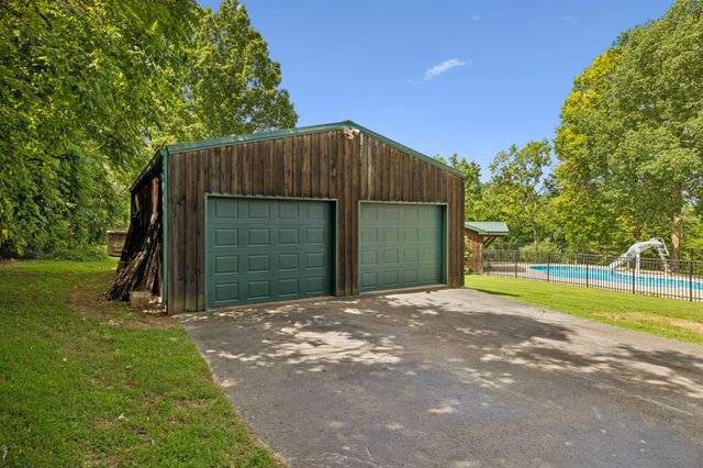 2671 Sanford Rd, Nolensville, TN 37135