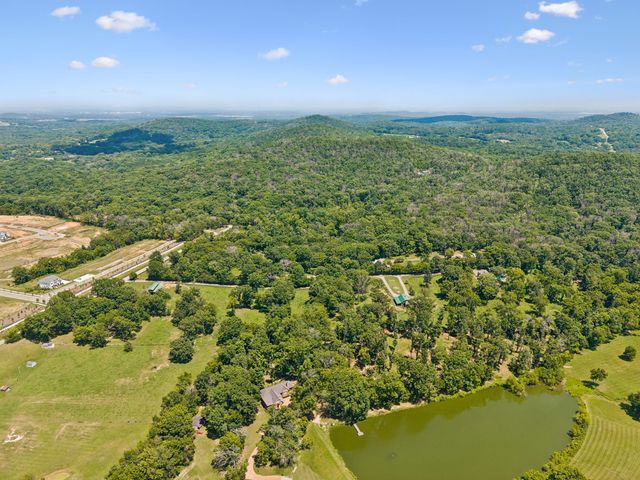 2671 Sanford Rd, Nolensville, TN 37135