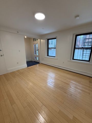 4 Milford St M-02, Boston, MA 02118