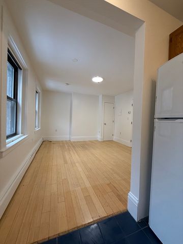 4 Milford St M-02, Boston, MA 02118