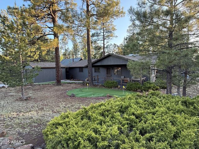 880 E OAK Drive, Munds Park, AZ 86017