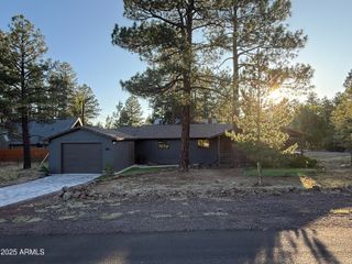 880 E OAK Drive, Munds Park, AZ 86017