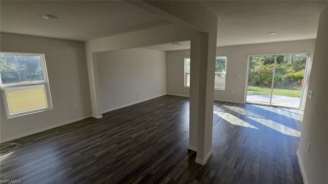 354 Western AVE S, Lehigh Acres, FL 33974