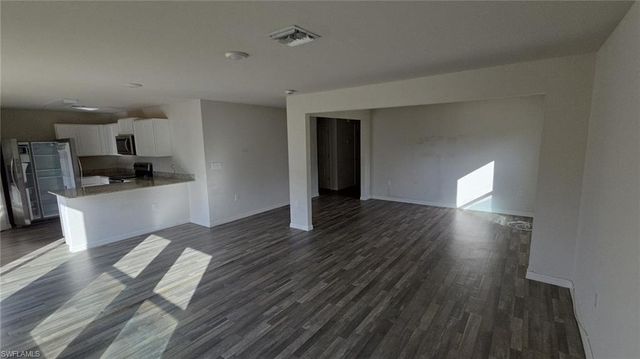 354 Western AVE S, Lehigh Acres, FL 33974