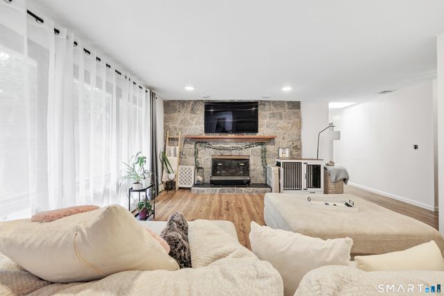 75 Crestwood Road, Bethany, CT 06524