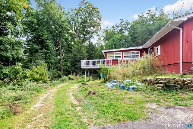 75 Crestwood Road, Bethany, CT 06524