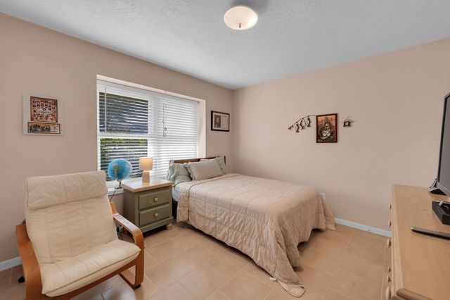 16206 Villa Del Norte Drive, Houston, TX 77073